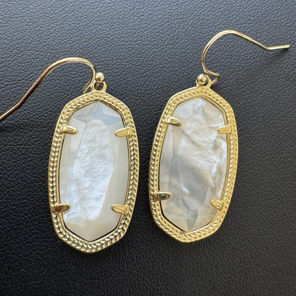 Kendra Scott Jewelry - Kendra Scott Dani Gold Drop Earrings in Ivory Mother of Pearl